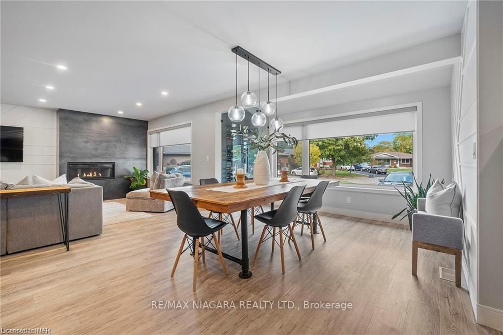 6 Stillwater Bay