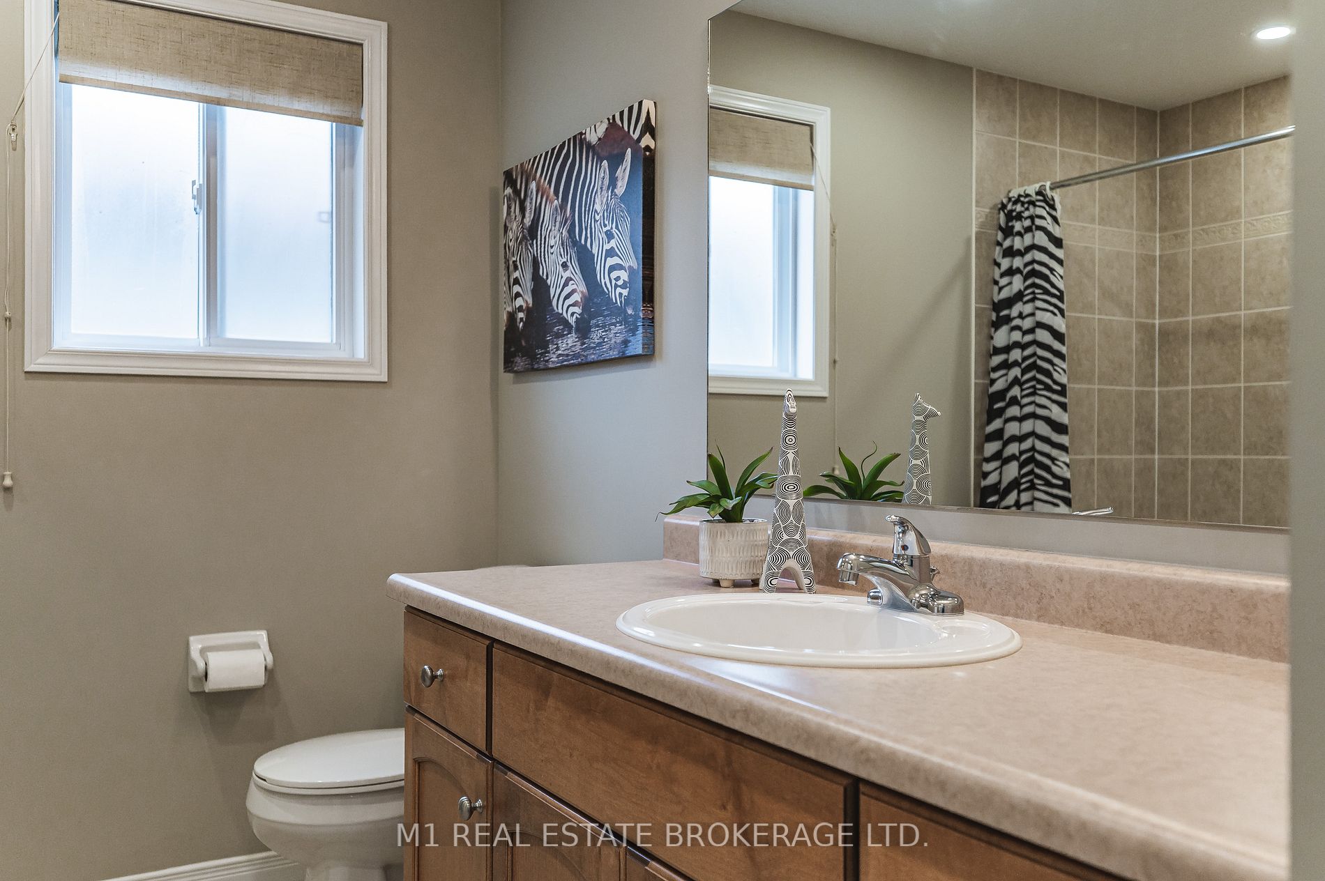 32 Simmonds Dr