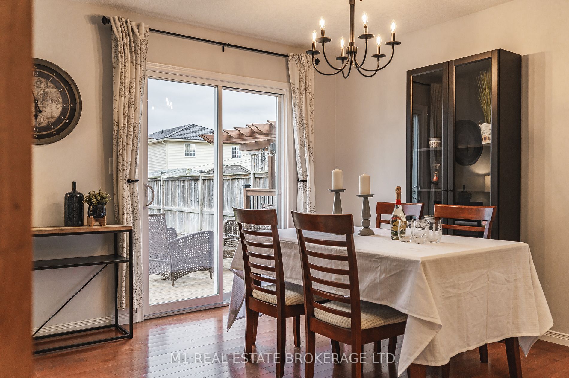 32 Simmonds Dr