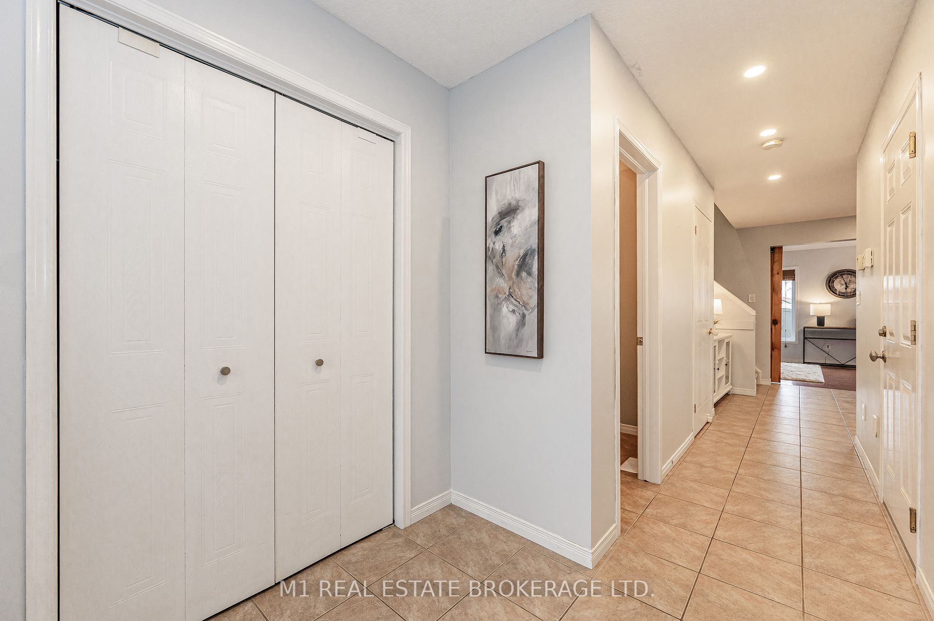32 Simmonds Dr