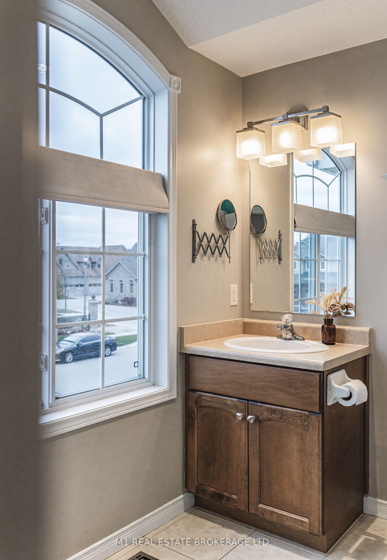 32 Simmonds Dr
