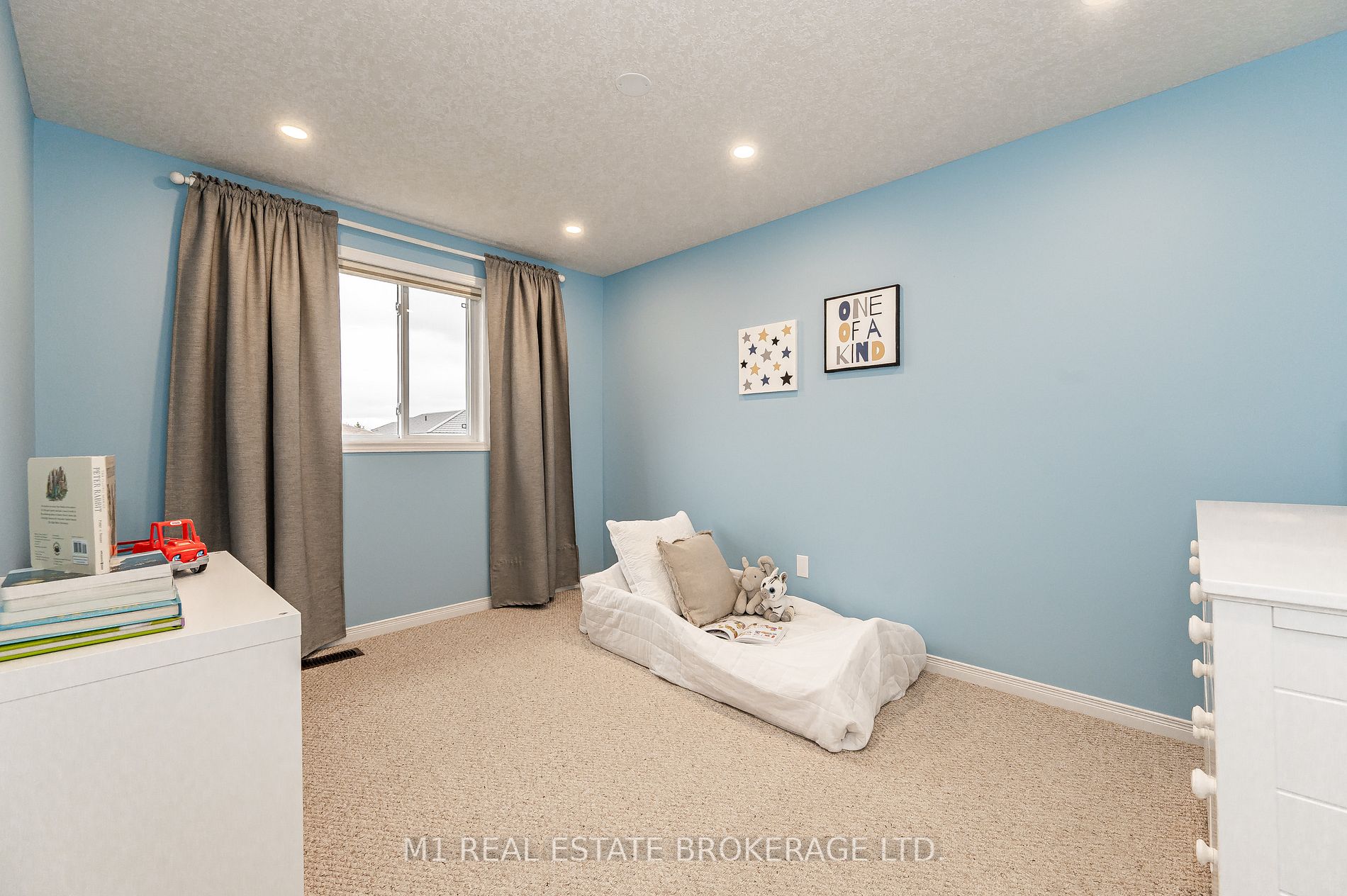 32 Simmonds Dr