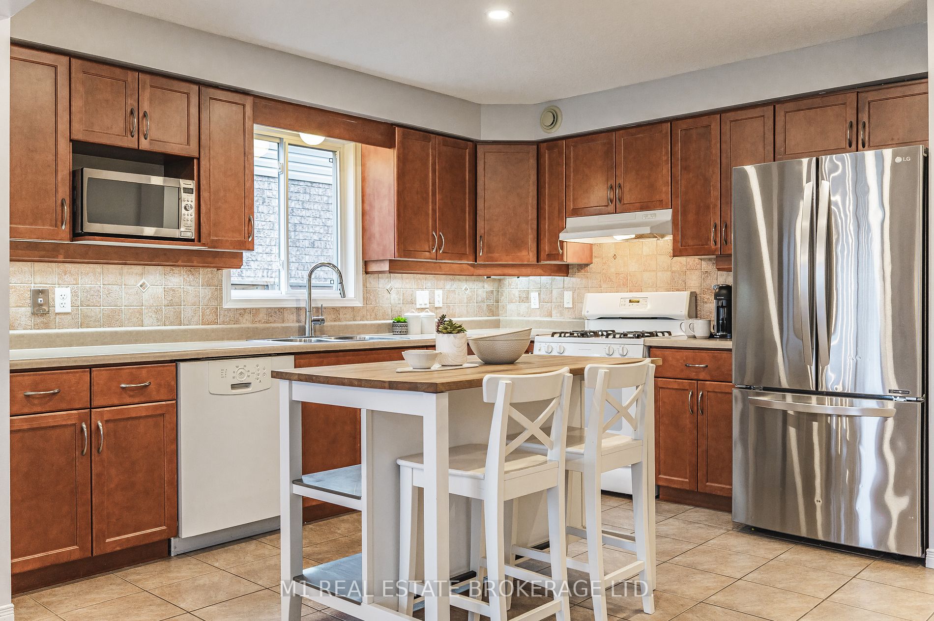 32 Simmonds Dr
