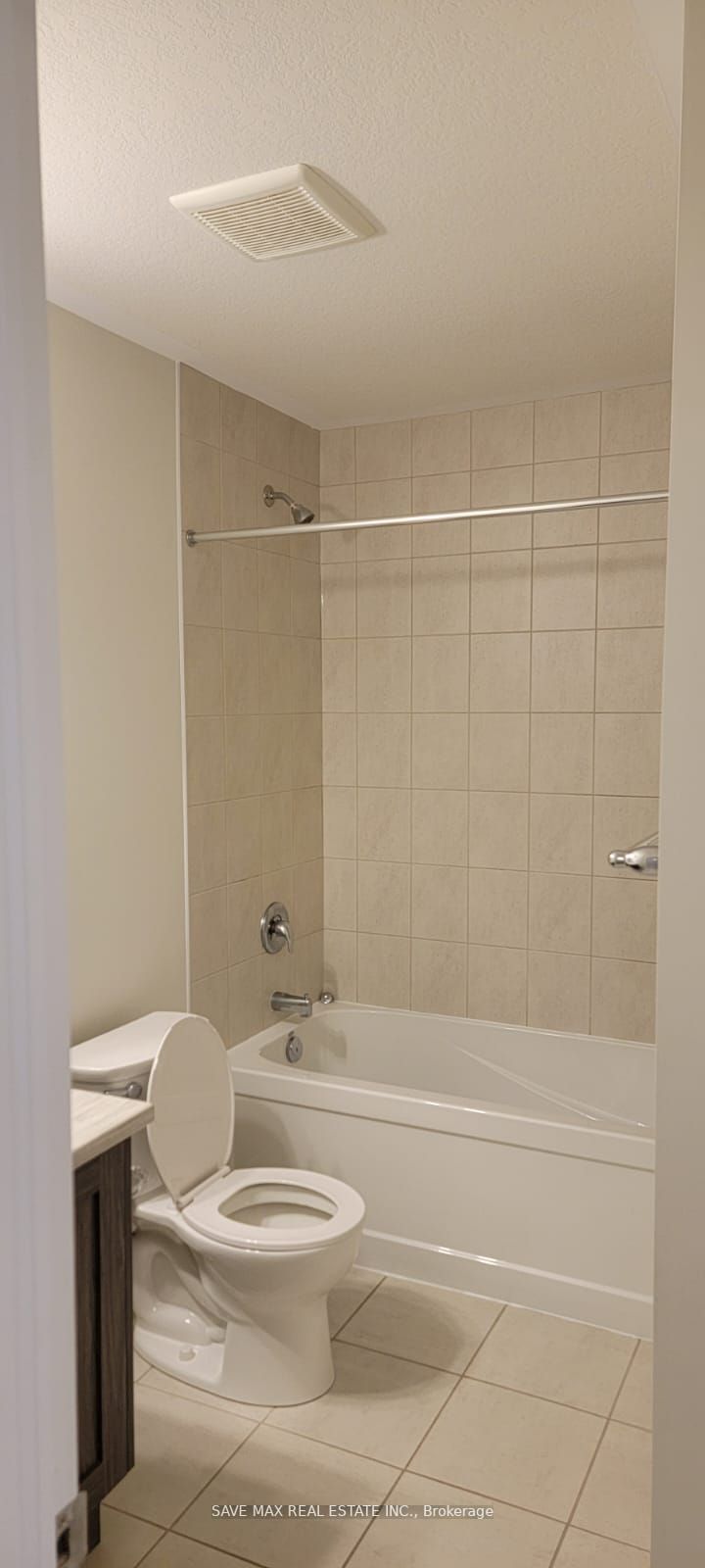 155 Thomas Slee Dr, #2H
