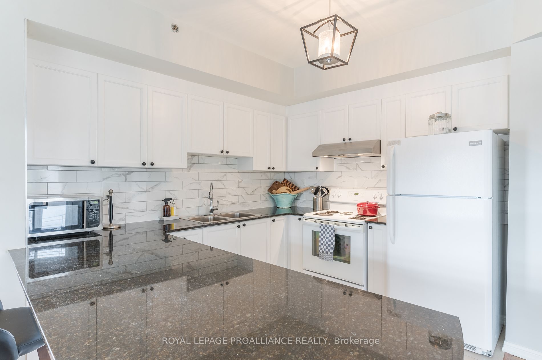 50 Mill St N, #306