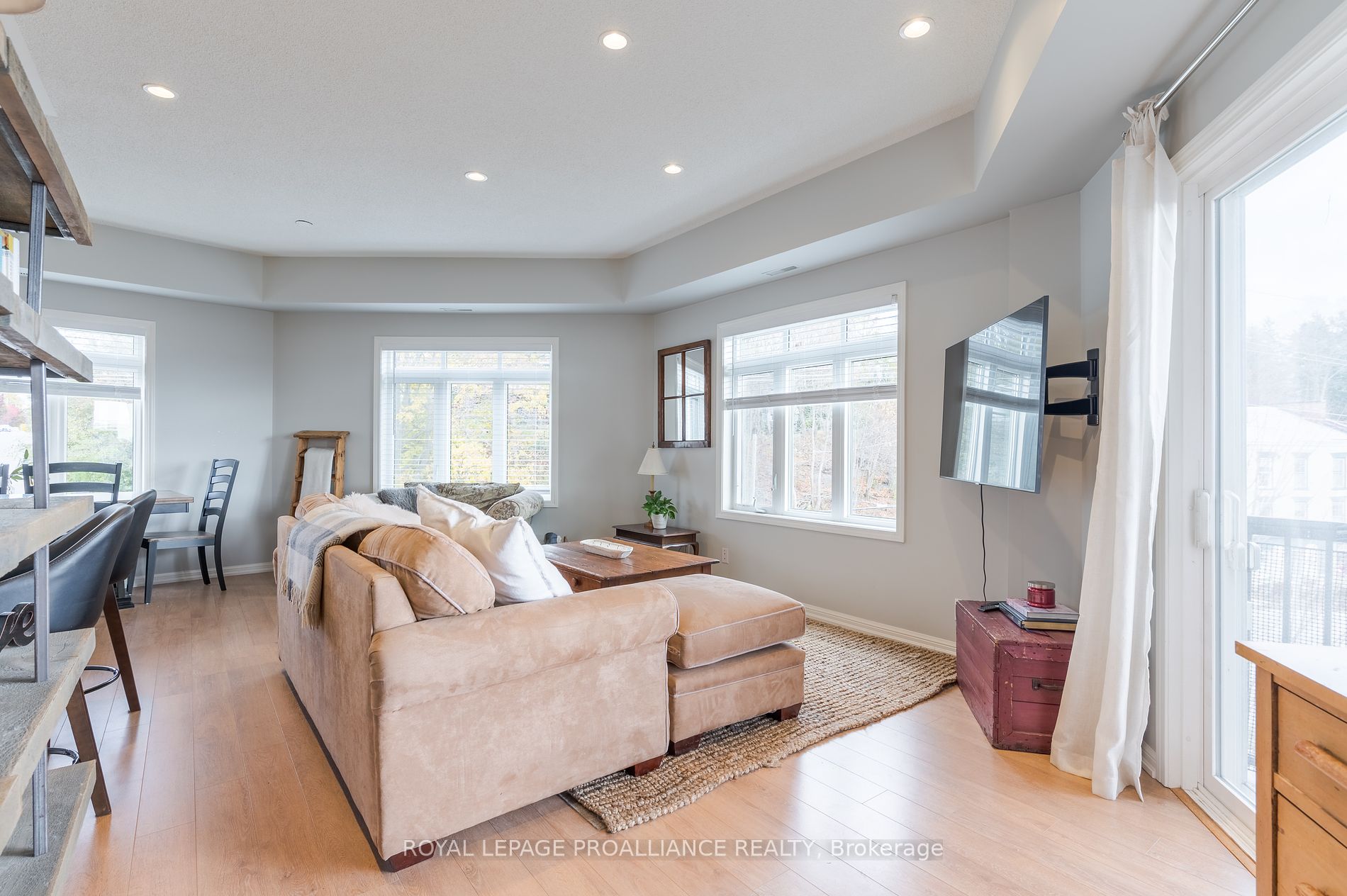 50 Mill St N, #306