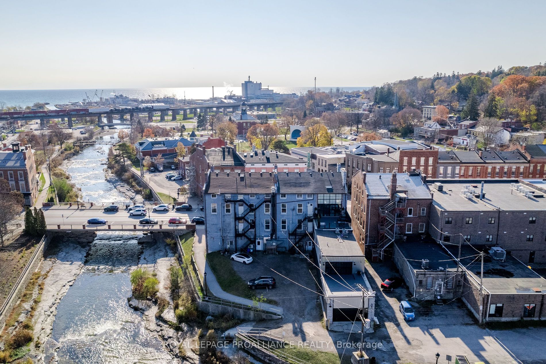 50 Mill St N, #306
