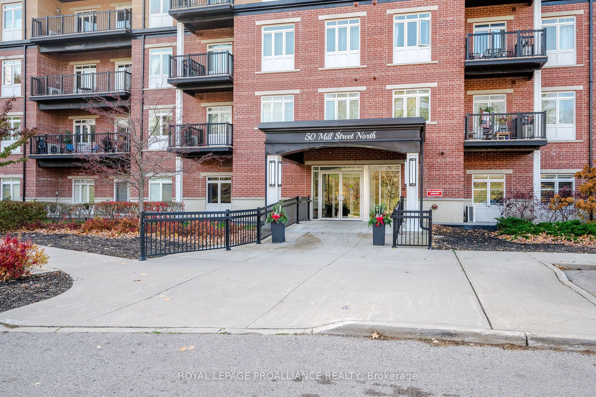 50 Mill St N, #306