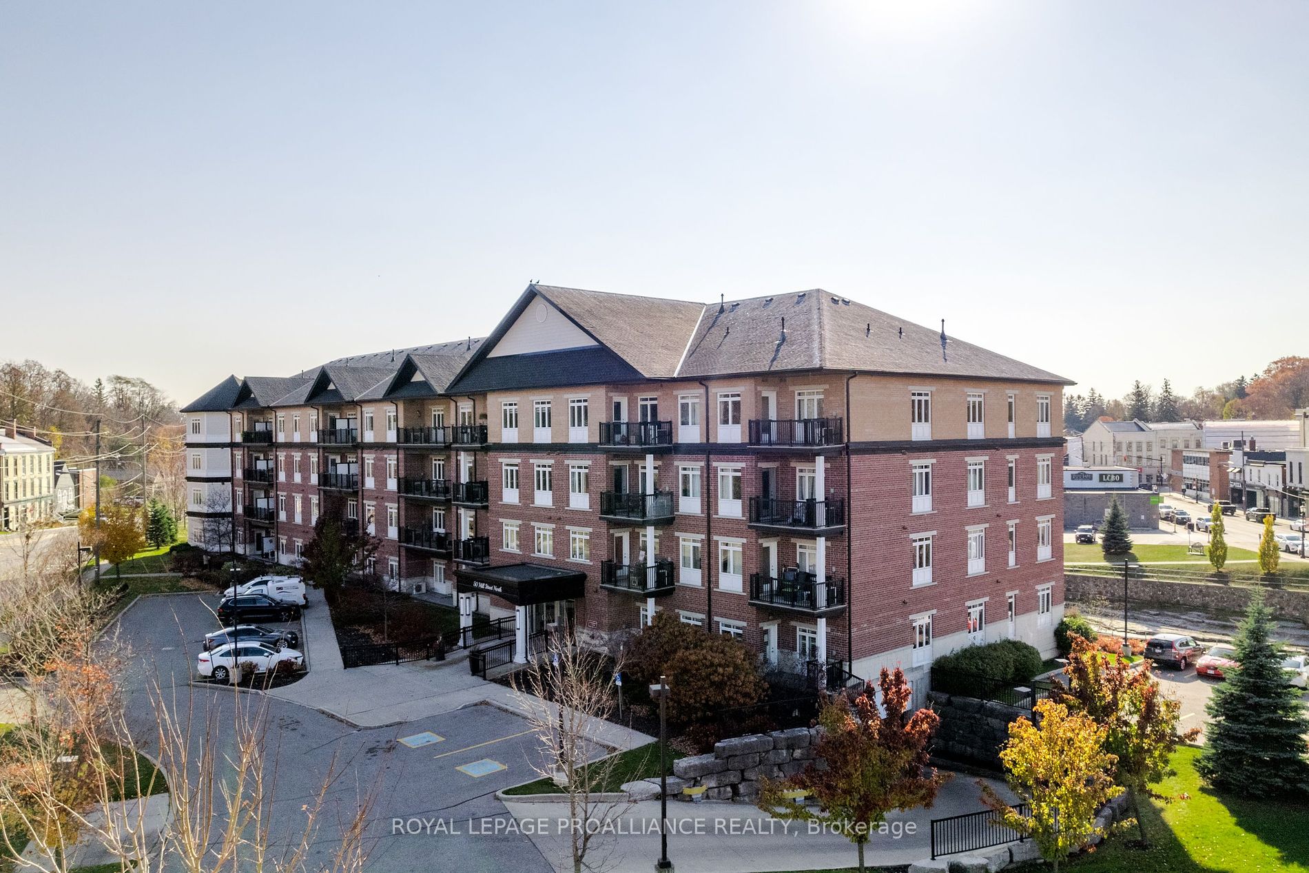 50 Mill St N, #306