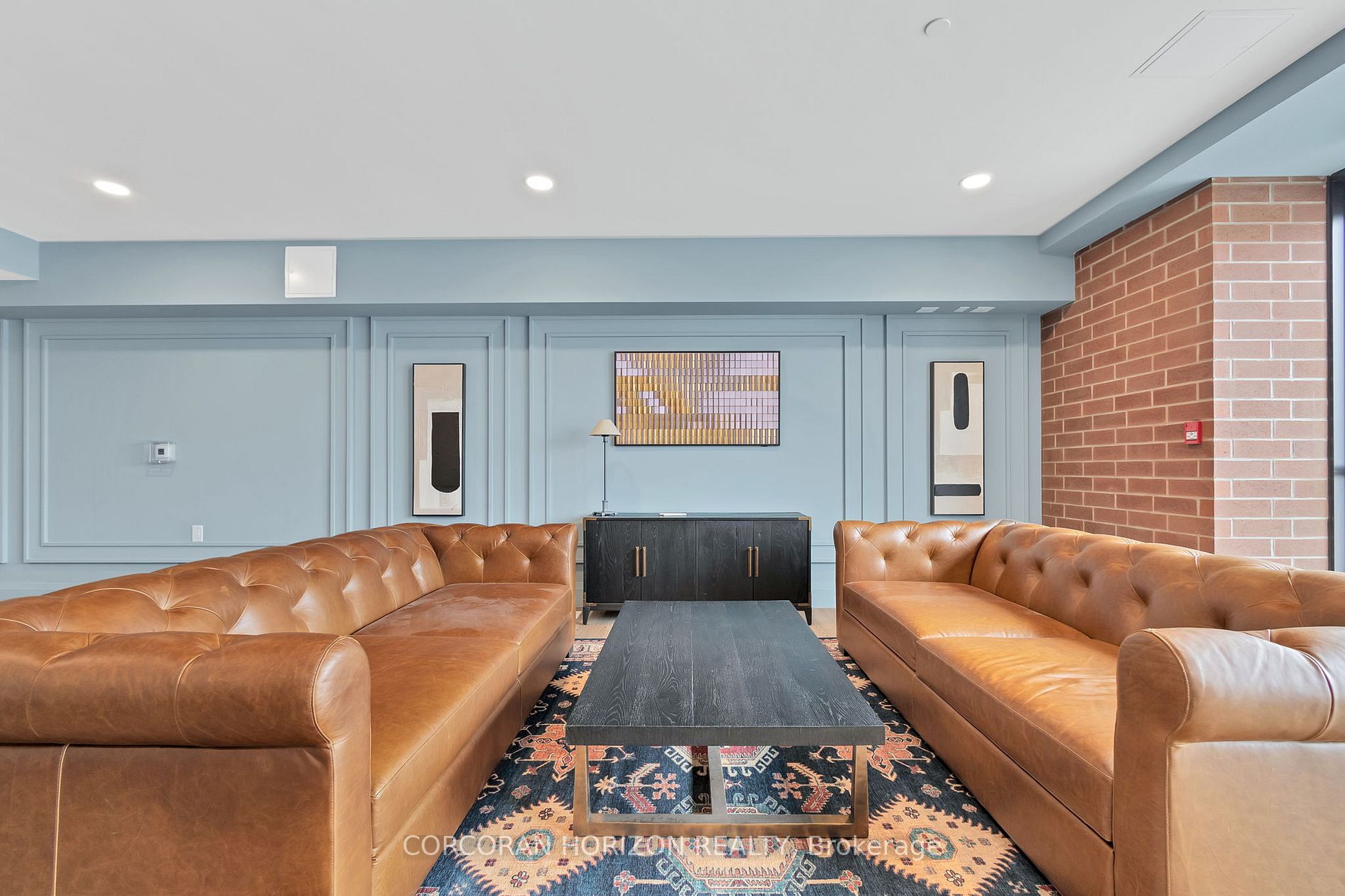 460 Columbia Street W, #1411