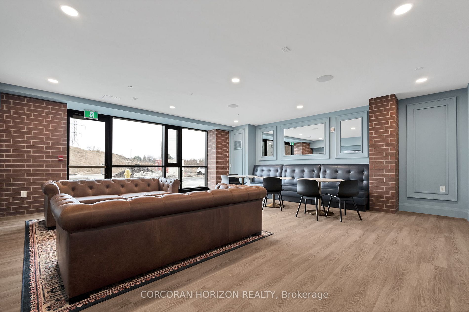 460 Columbia Street W, #1411