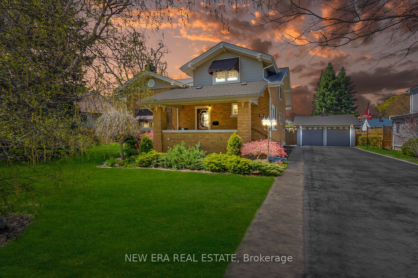 16 Nelles Blvd
