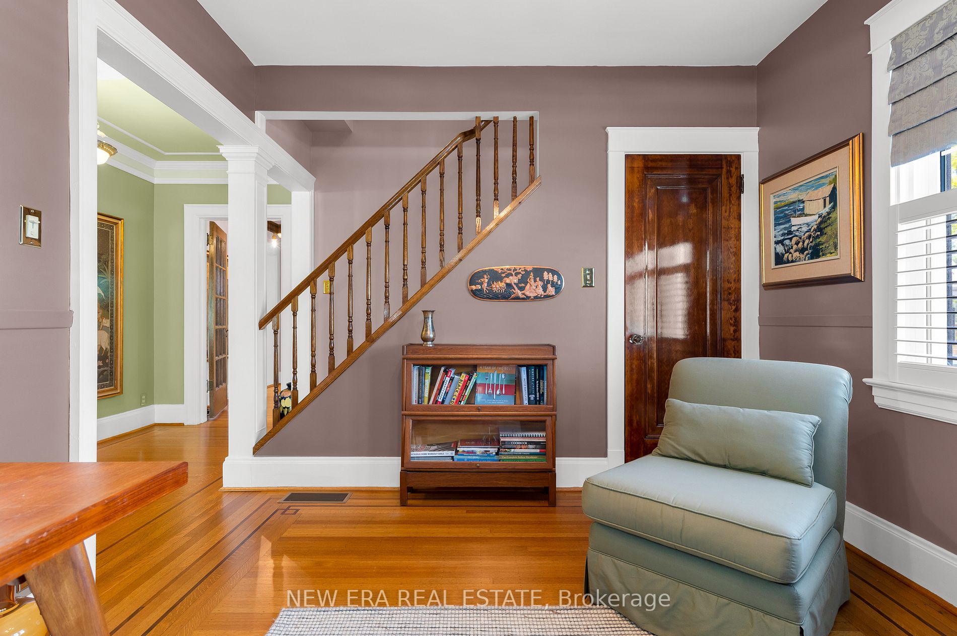 16 Nelles Blvd