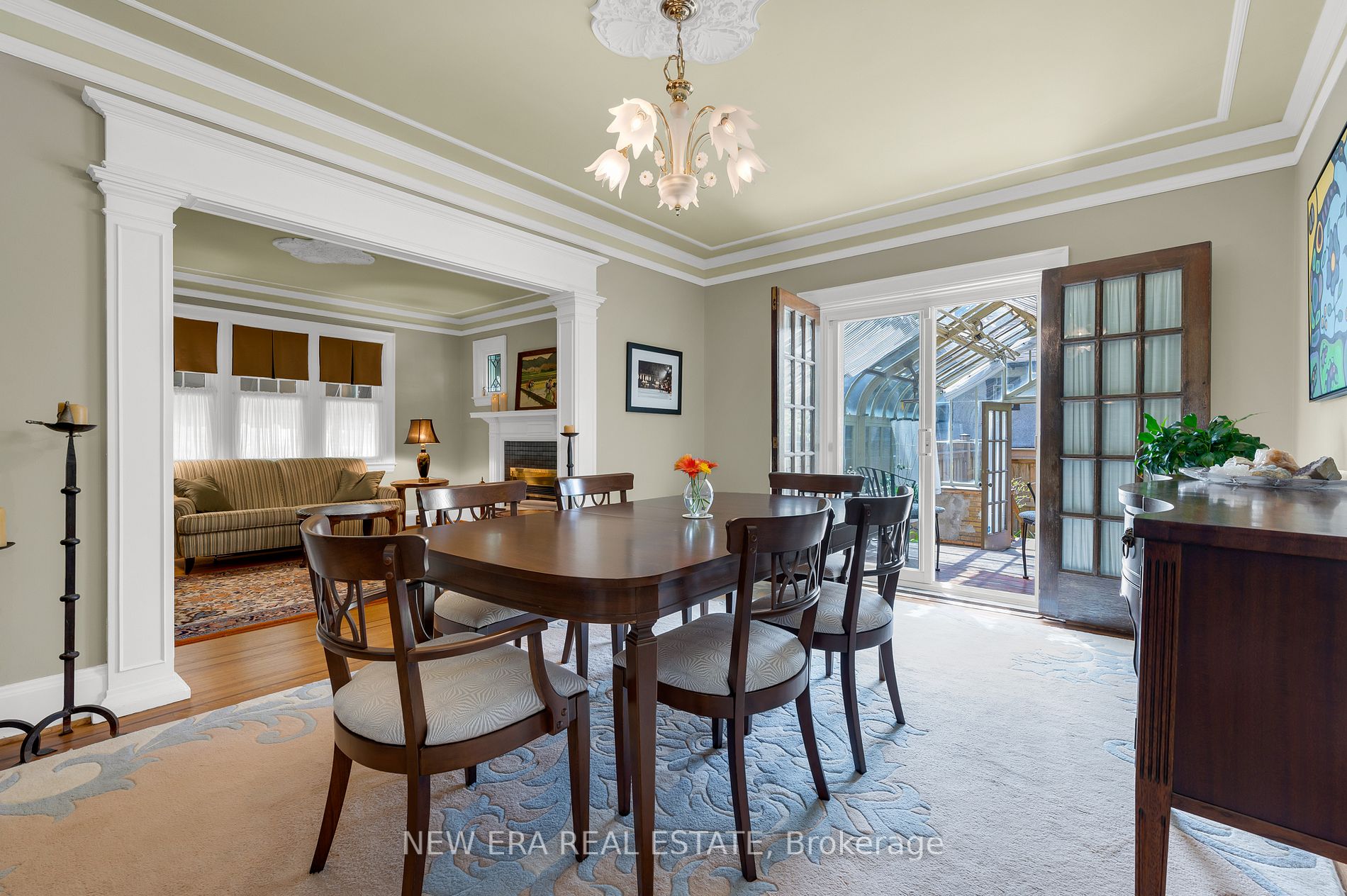 16 Nelles Blvd