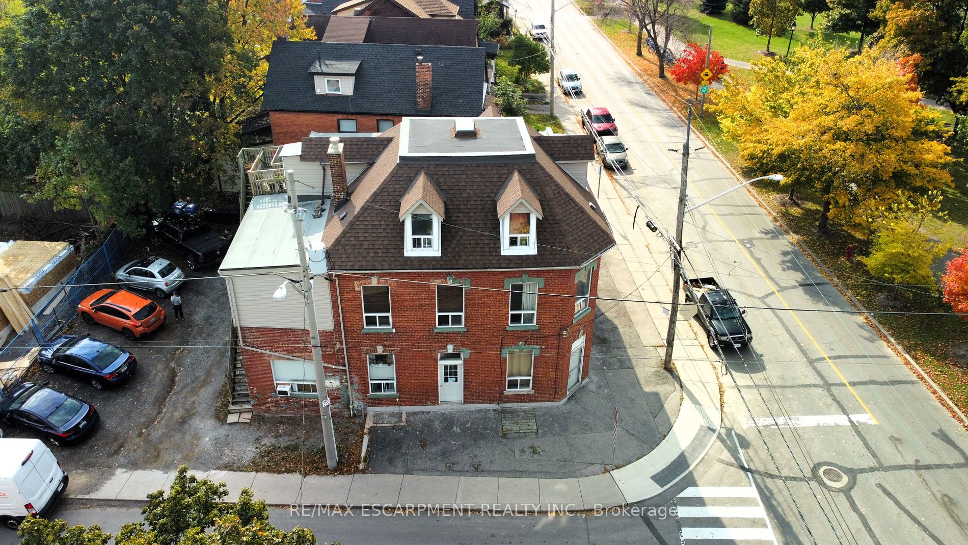 74 Locke Street N