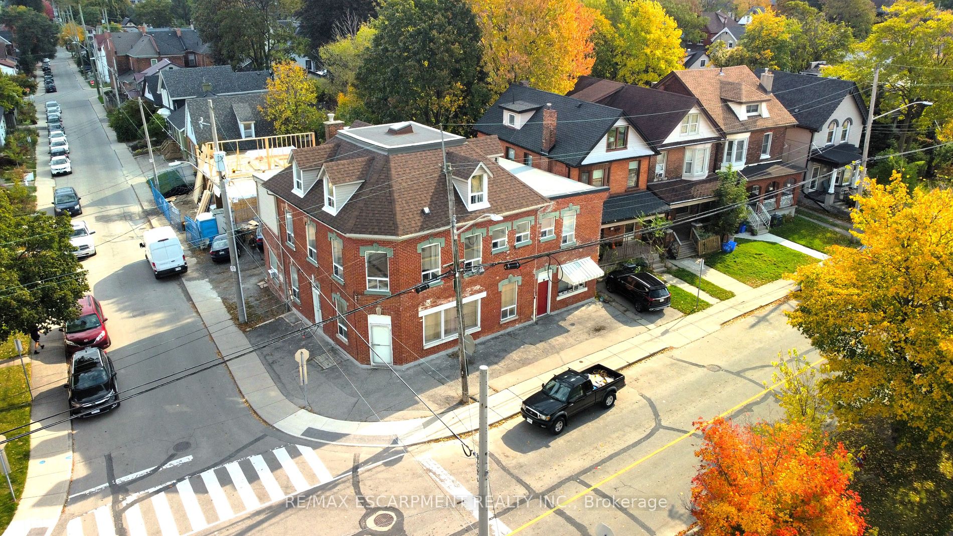74 Locke Street N