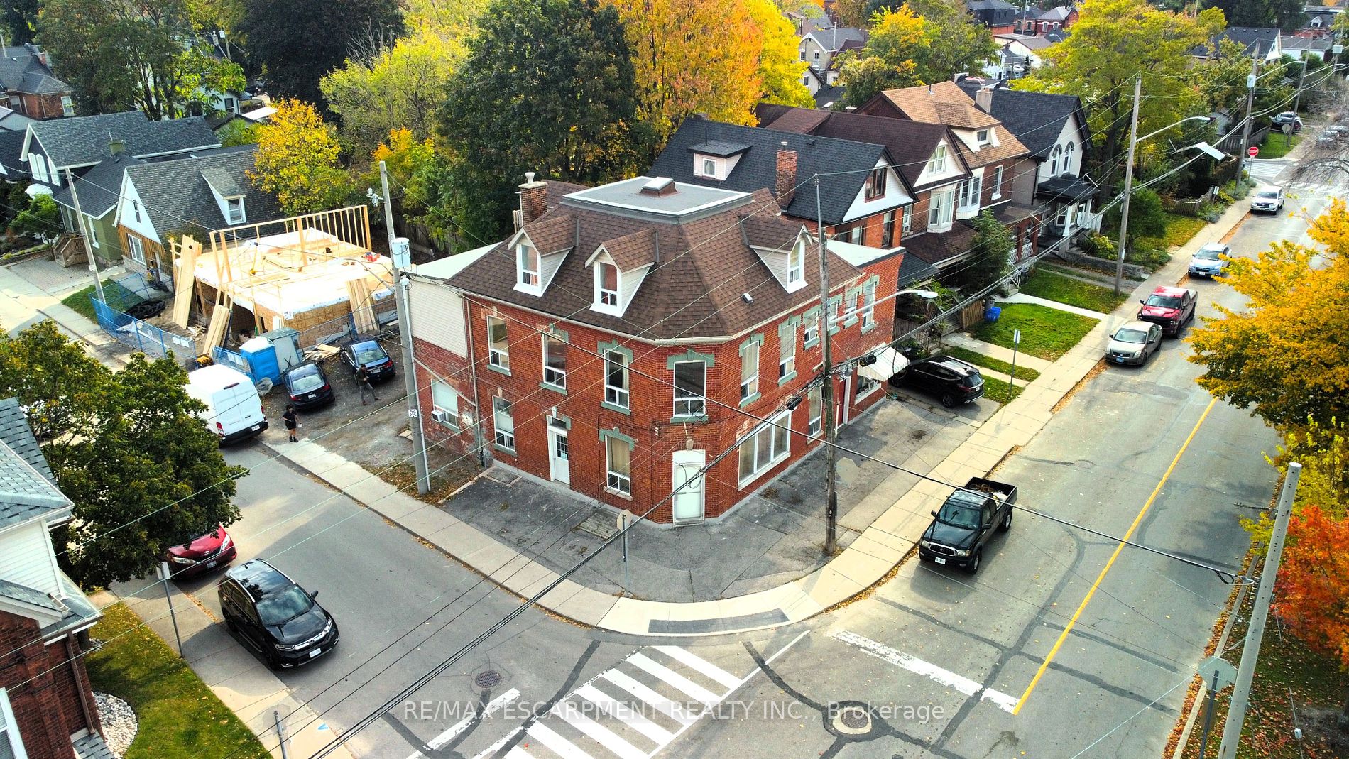 74 Locke Street N