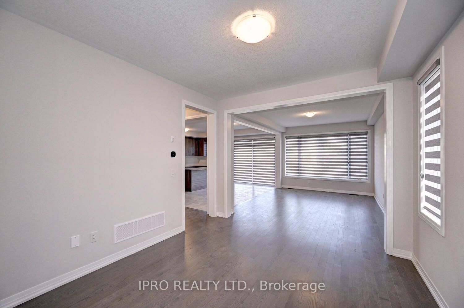 100 Blacklock St