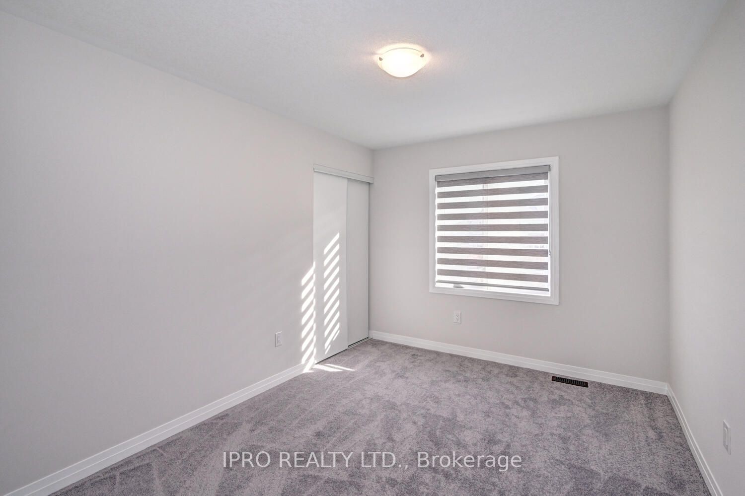100 Blacklock St