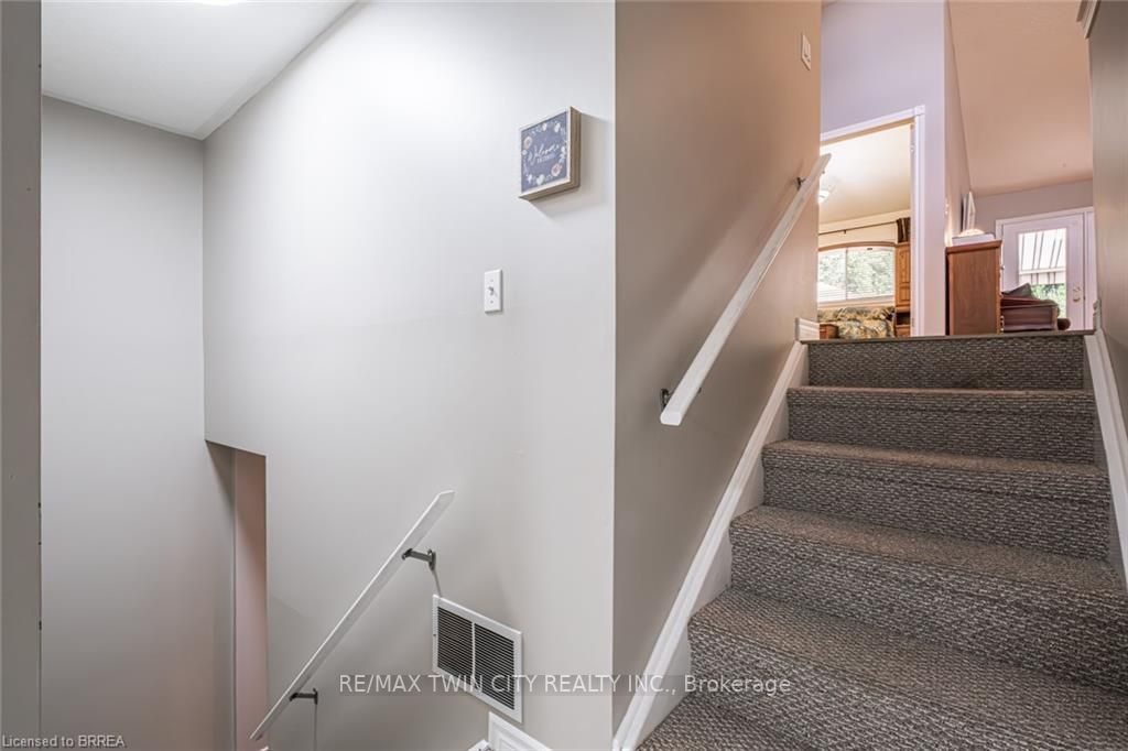 58 Harris Ave, #C