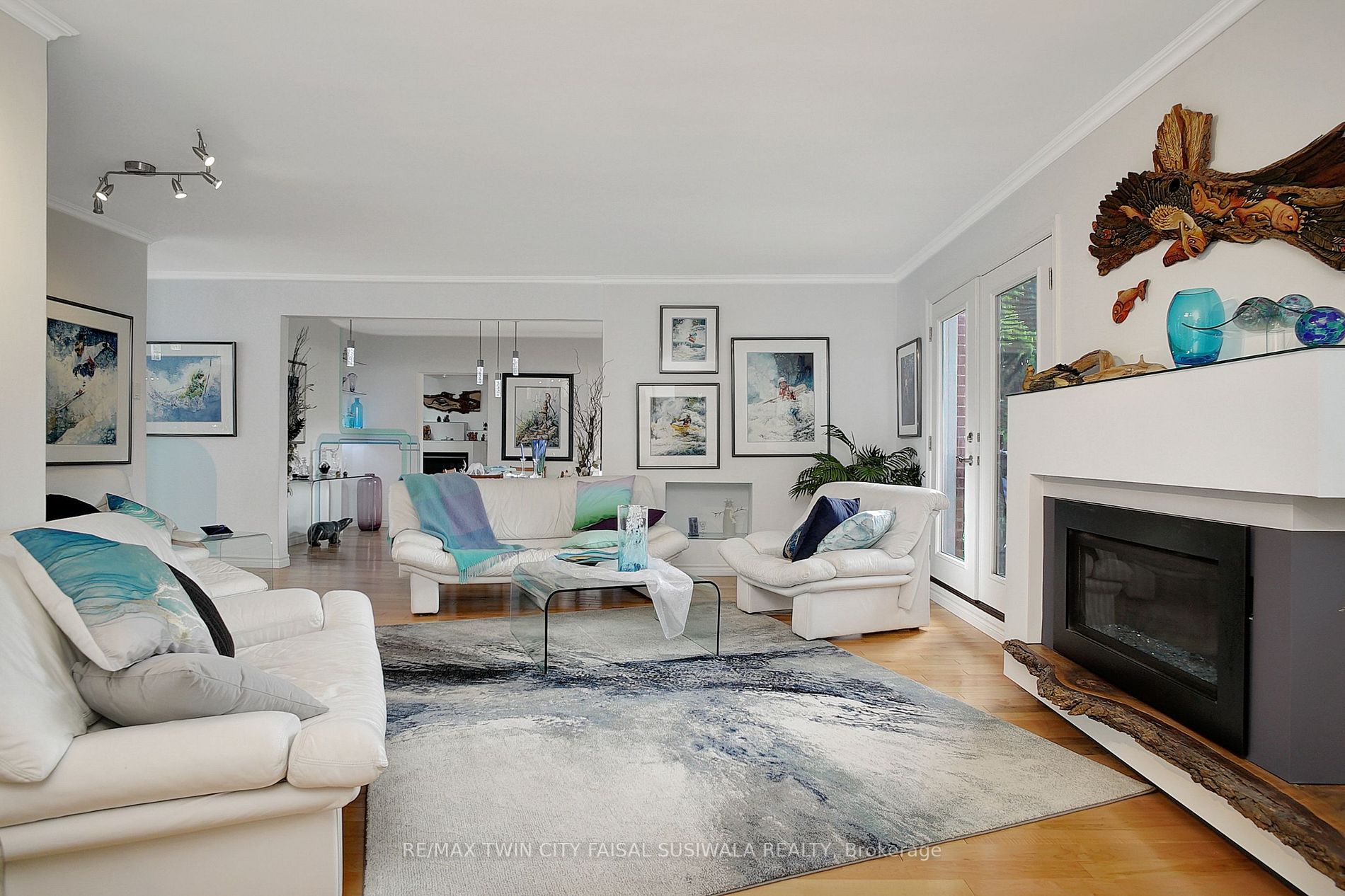 271 West River Rd