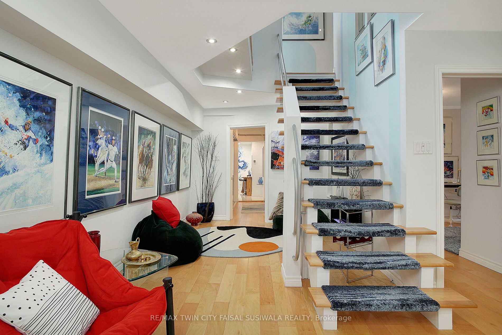 271 West River Rd