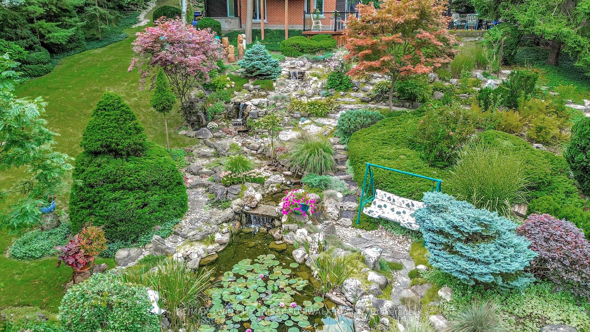 271 West River Rd