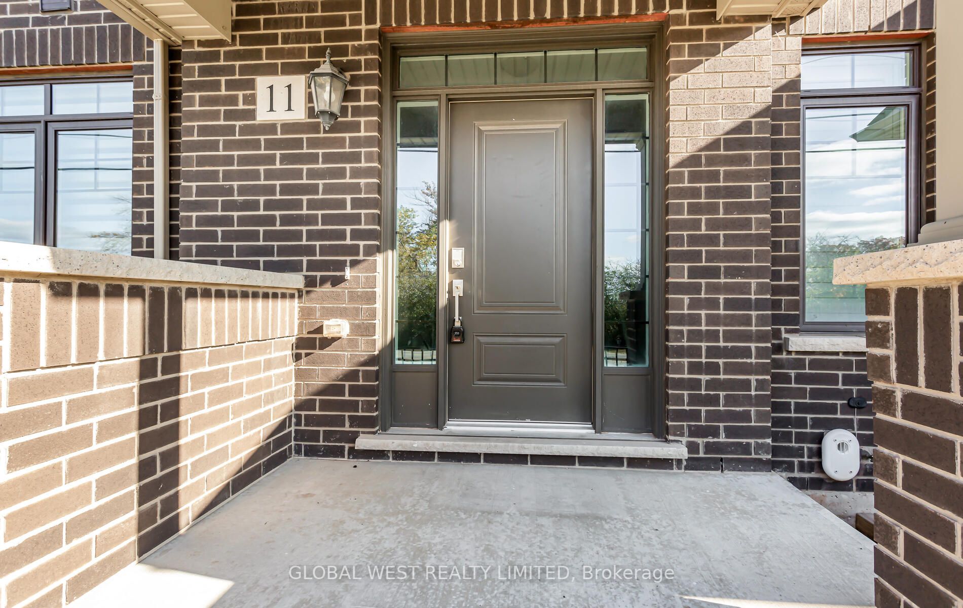 288 Glover Rd E, #11
