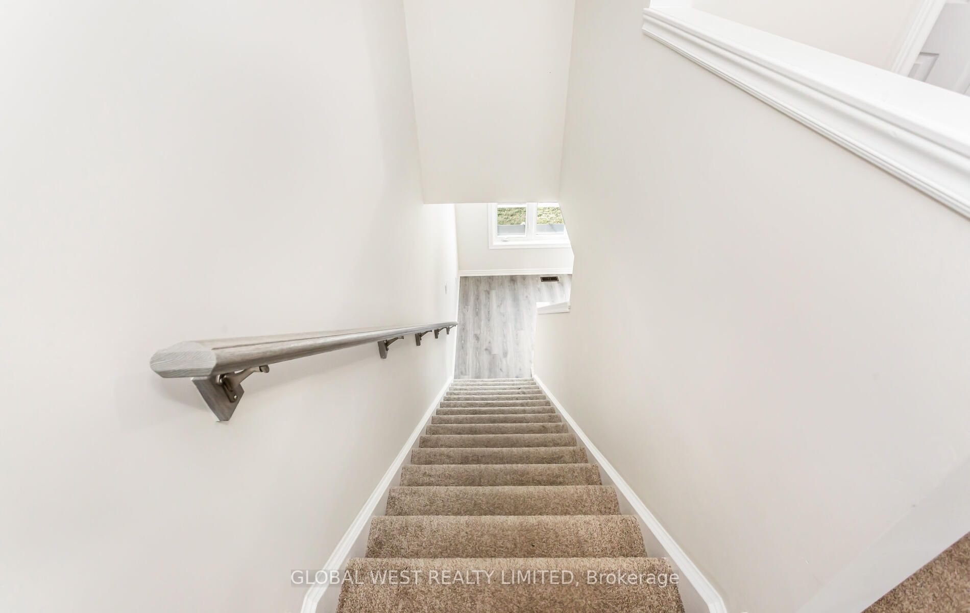 288 Glover Rd E, #11