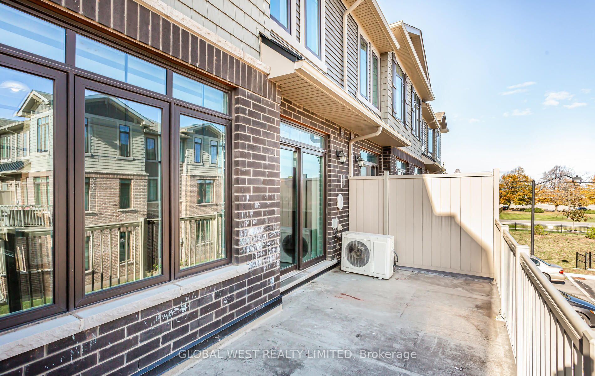 288 Glover Rd E, #11