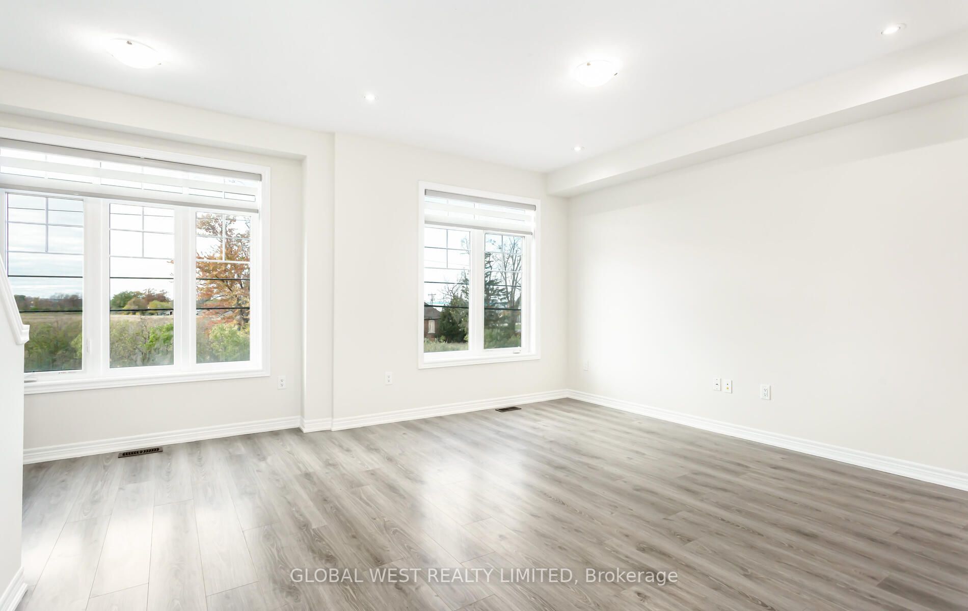 288 Glover Rd E, #11