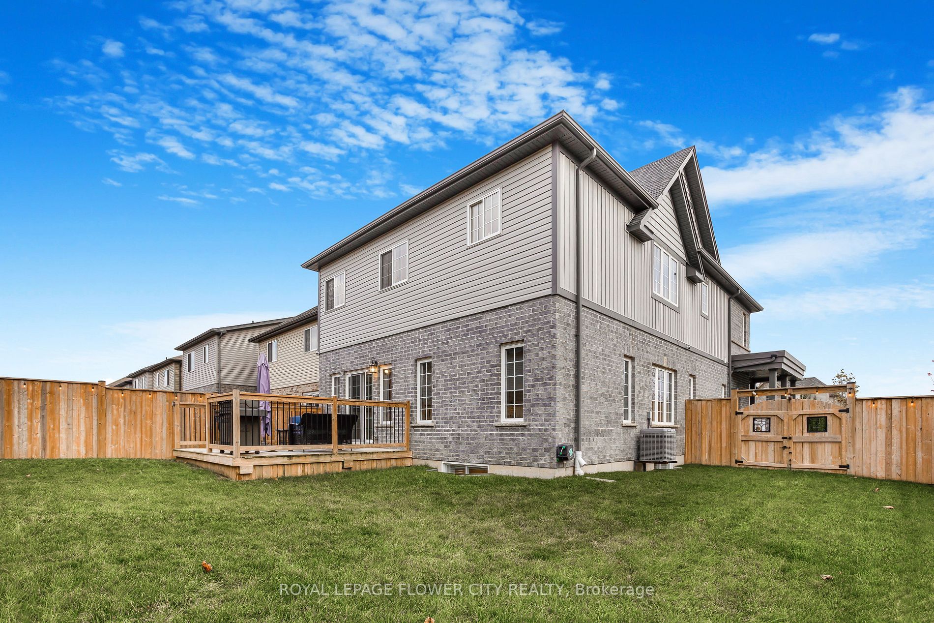 273 Tall Grass Cres