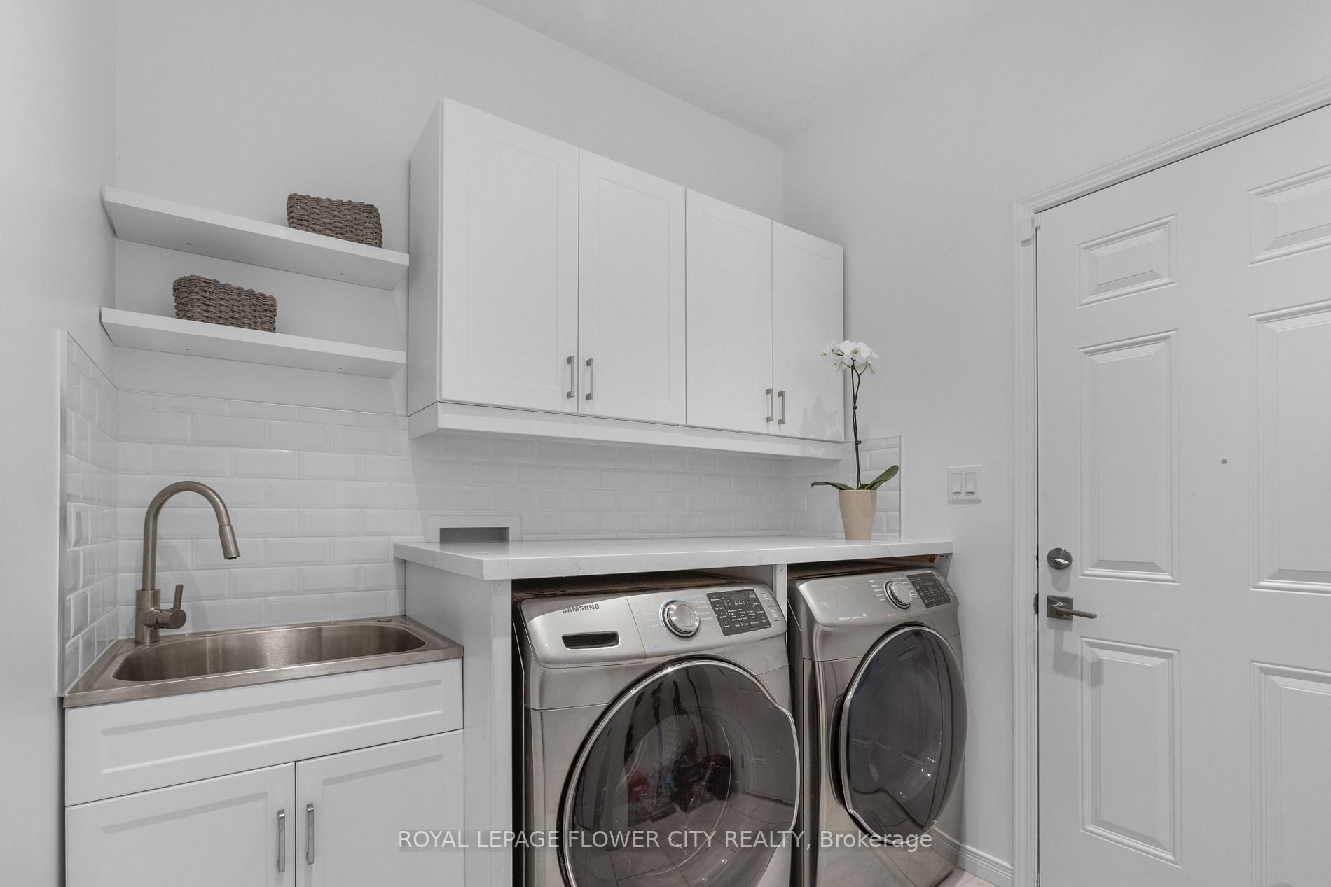 273 Tall Grass Cres