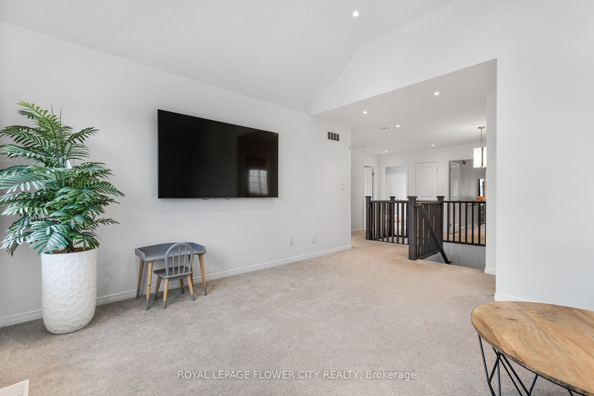 273 Tall Grass Cres