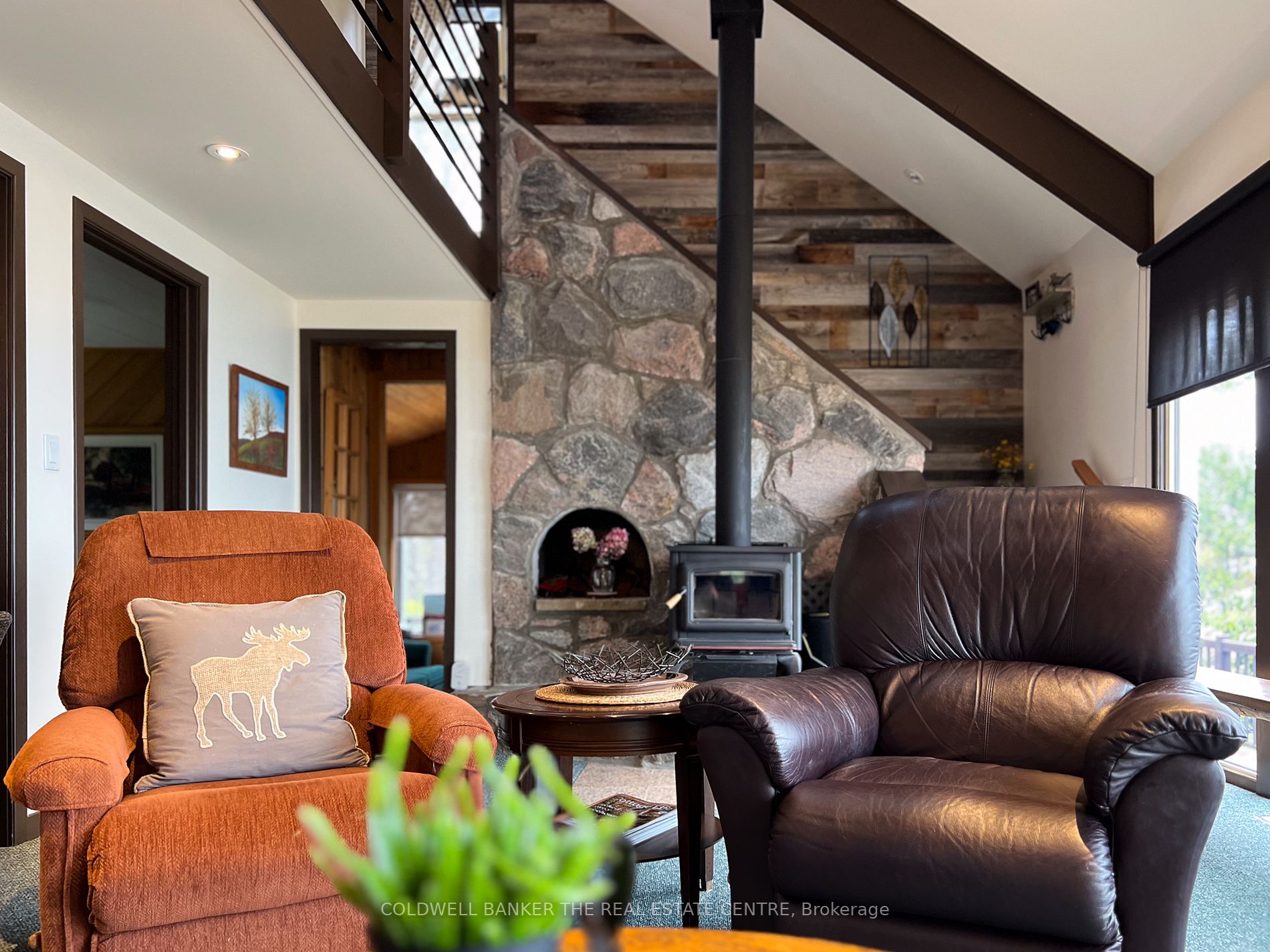 2 Camelot Pl