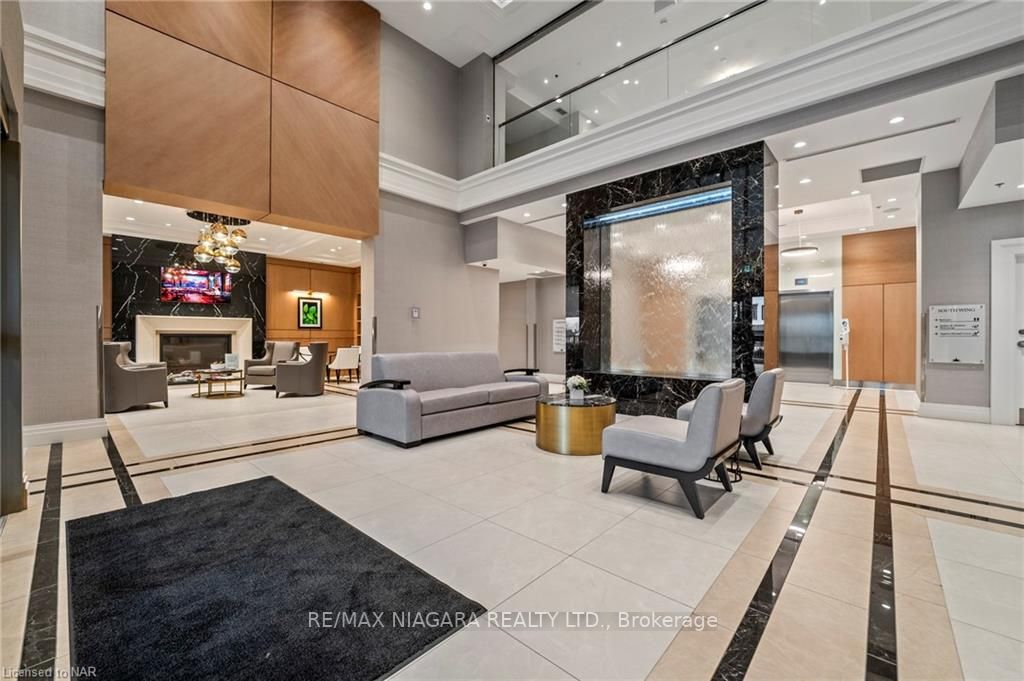 5698 Main St, #502