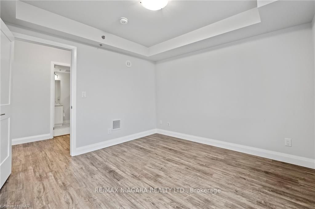 5698 Main St, #502