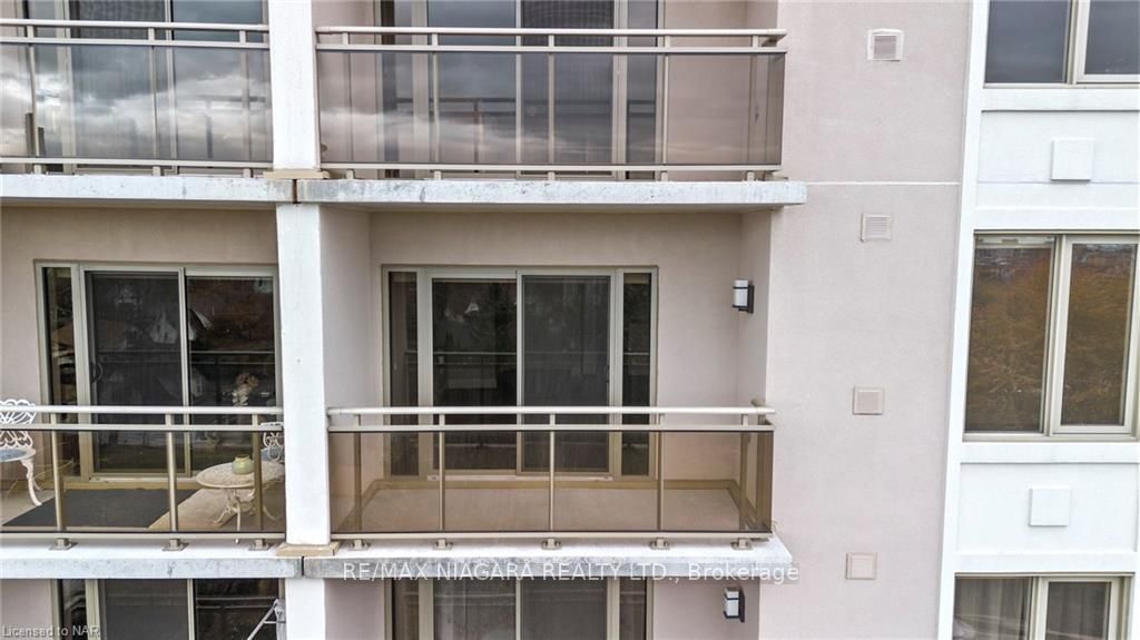 5698 Main St, #502