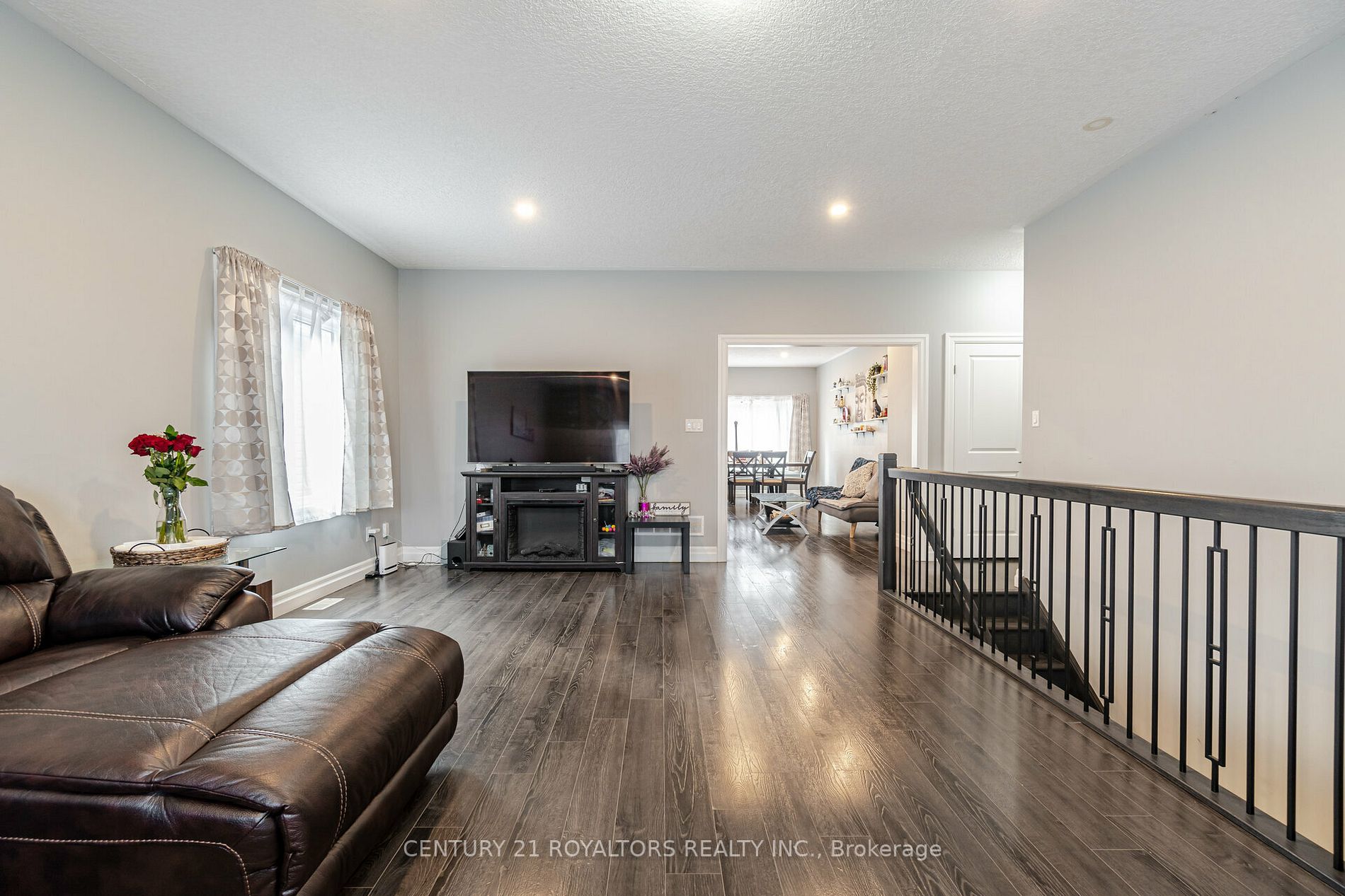 396 Mill St