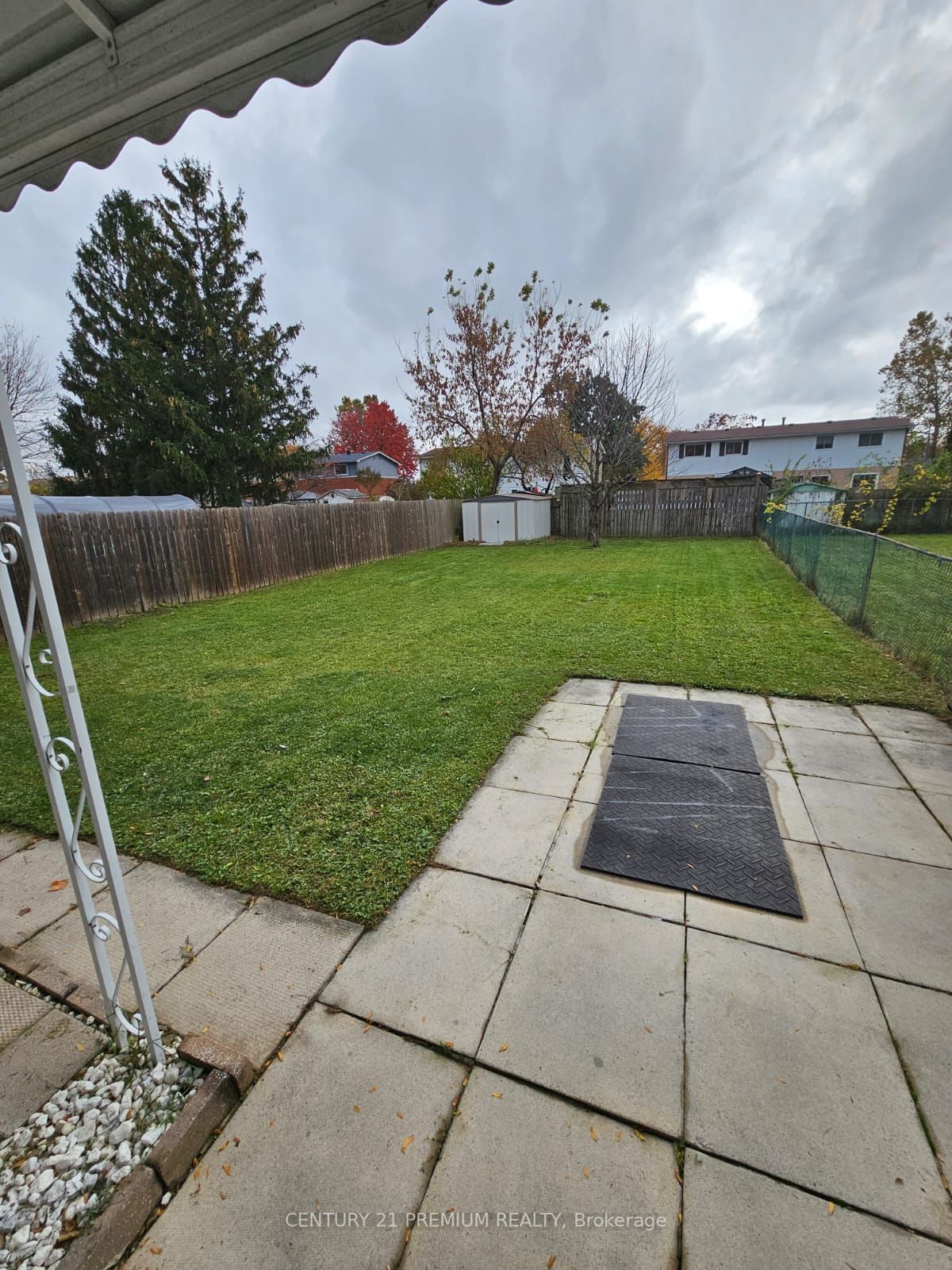 10735 Atwater Cres