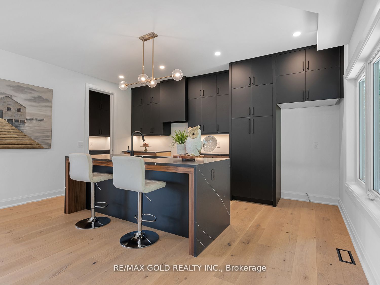 115 Welland Vale Rd