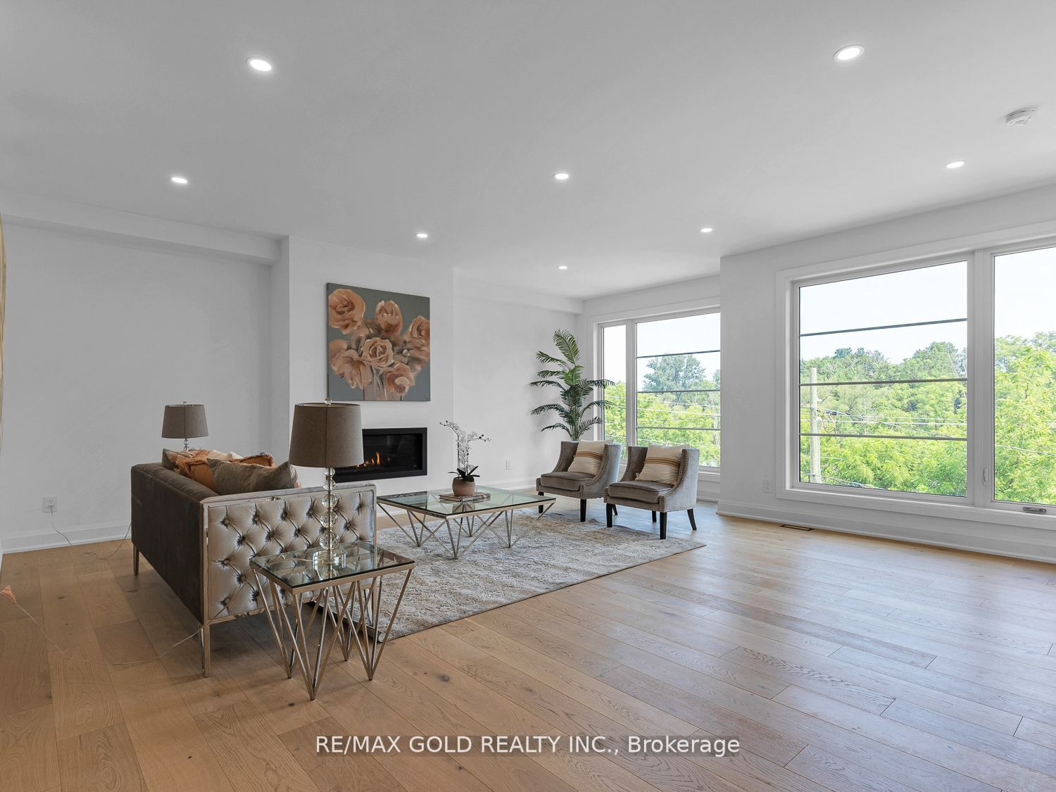 115 Welland Vale Rd