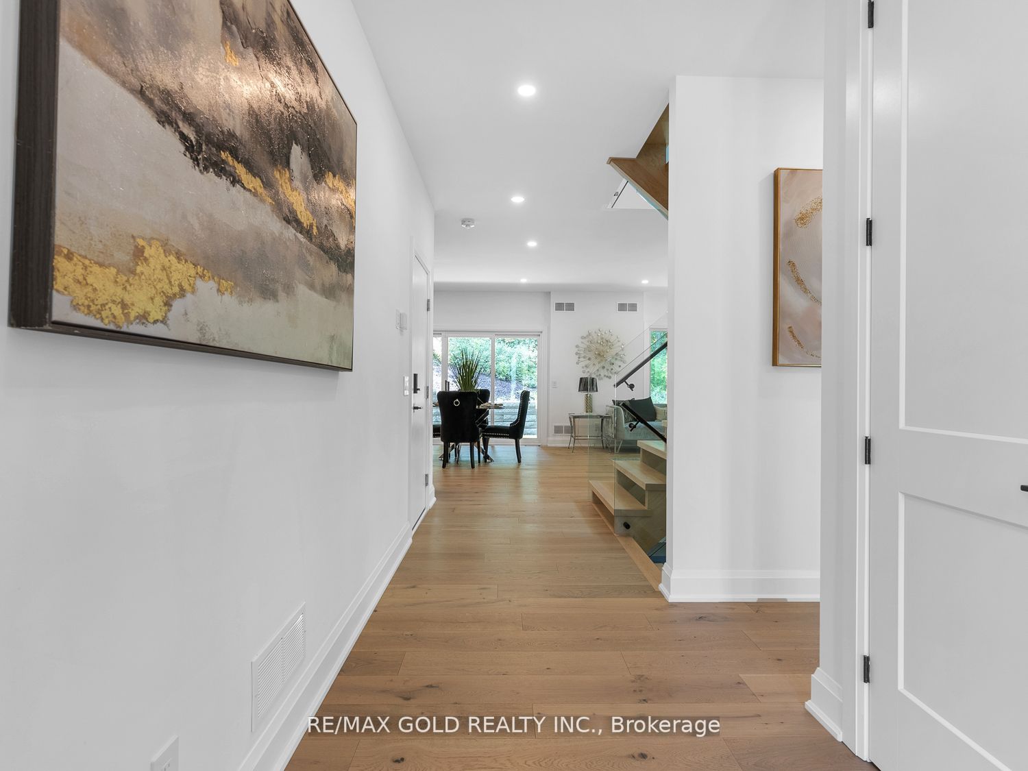 119 Welland Vale Rd
