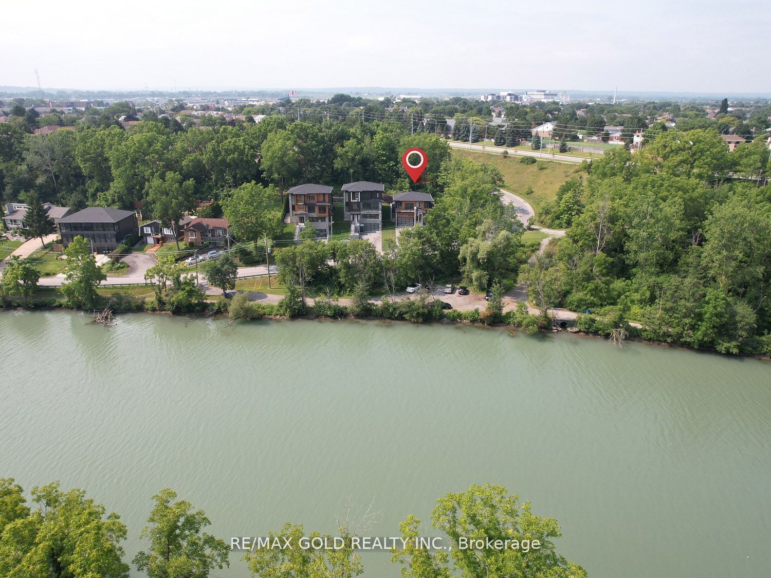 119 Welland Vale Rd