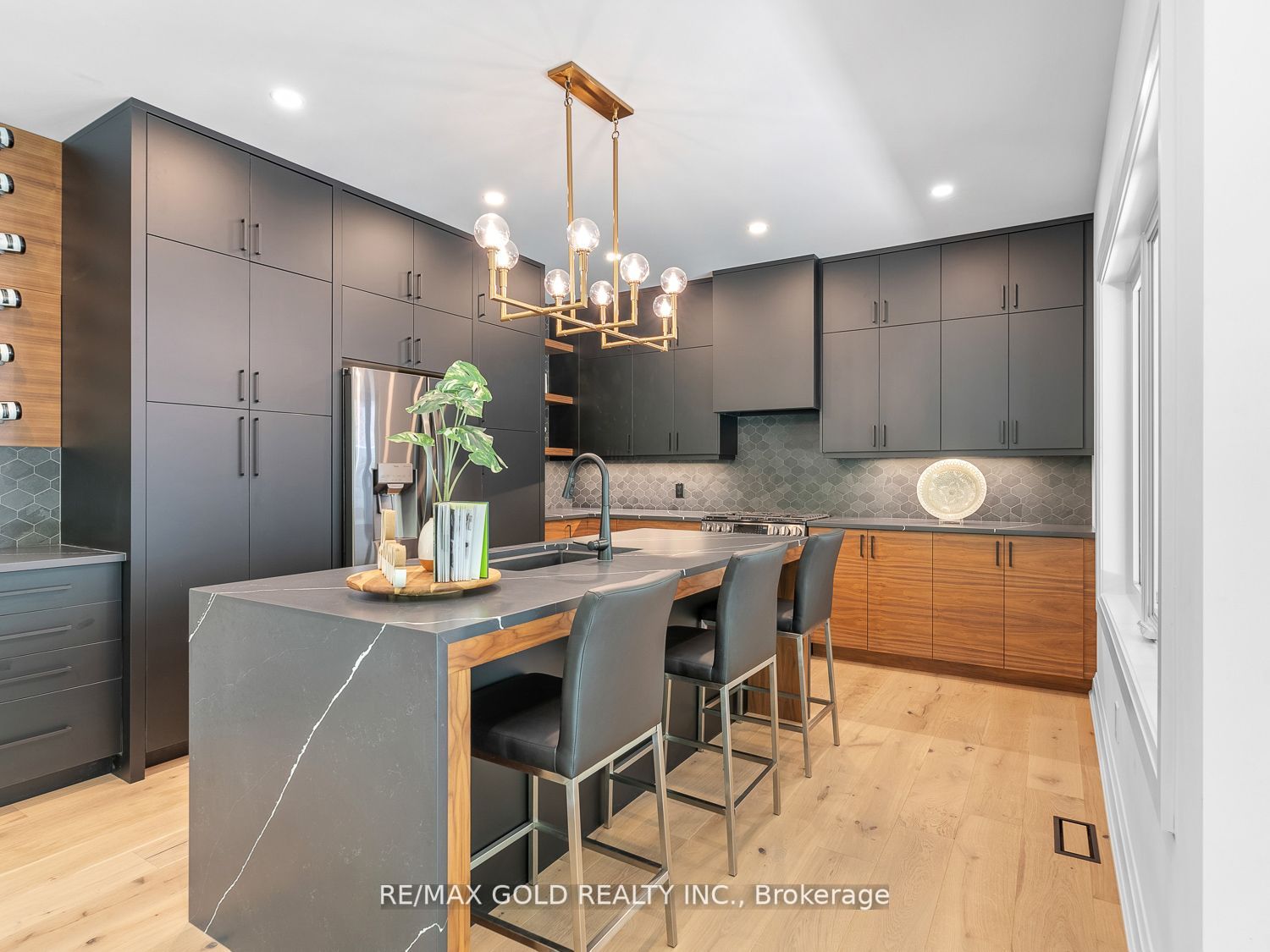 119 Welland Vale Rd