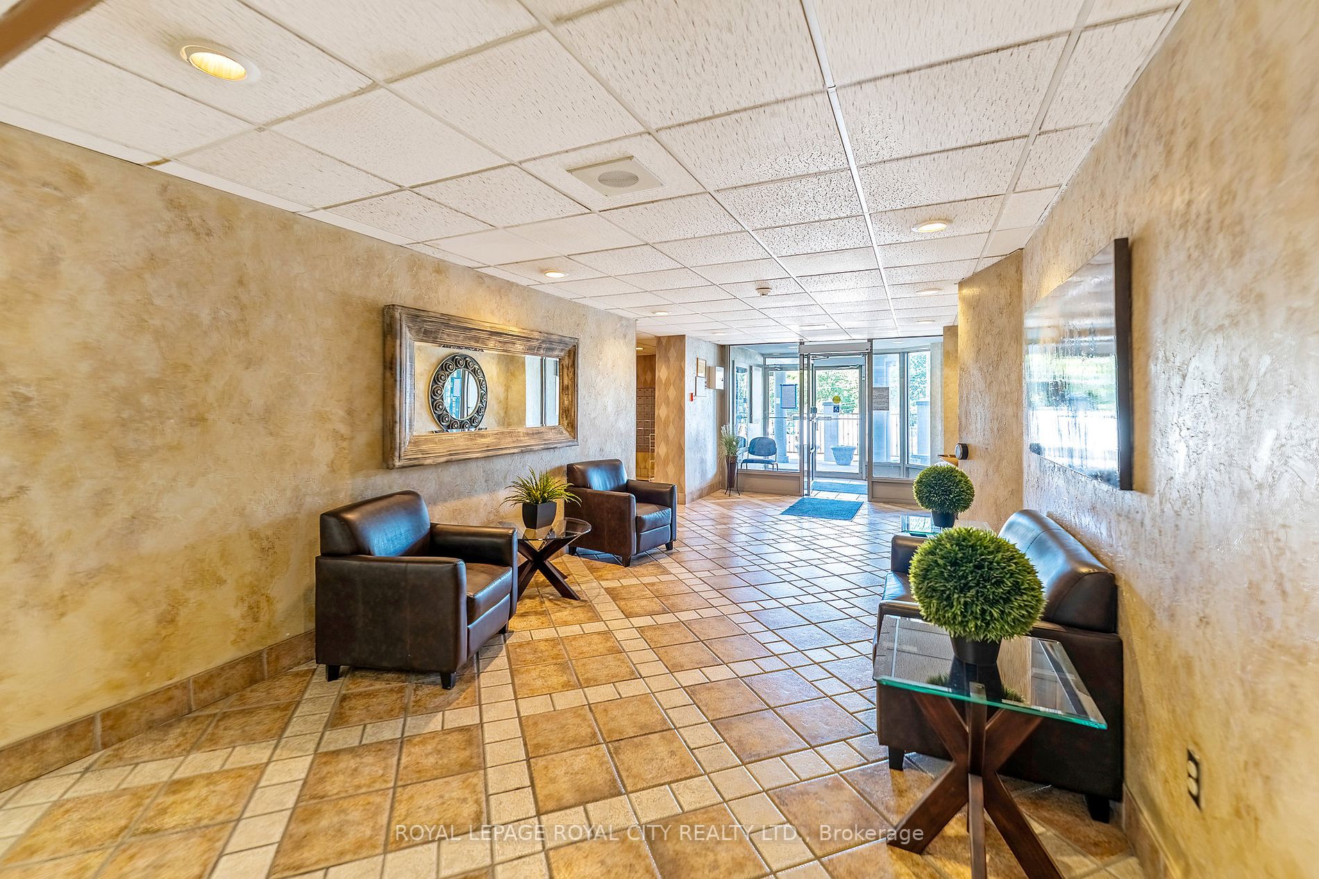 55 Green Valley Dr, #710