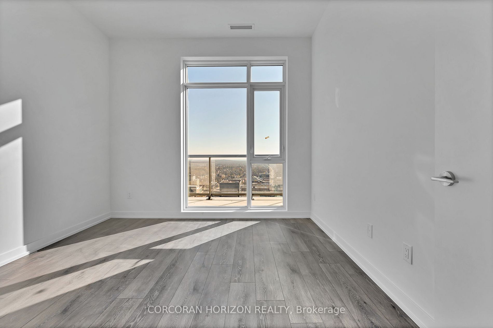 55 Duke St W, #2508