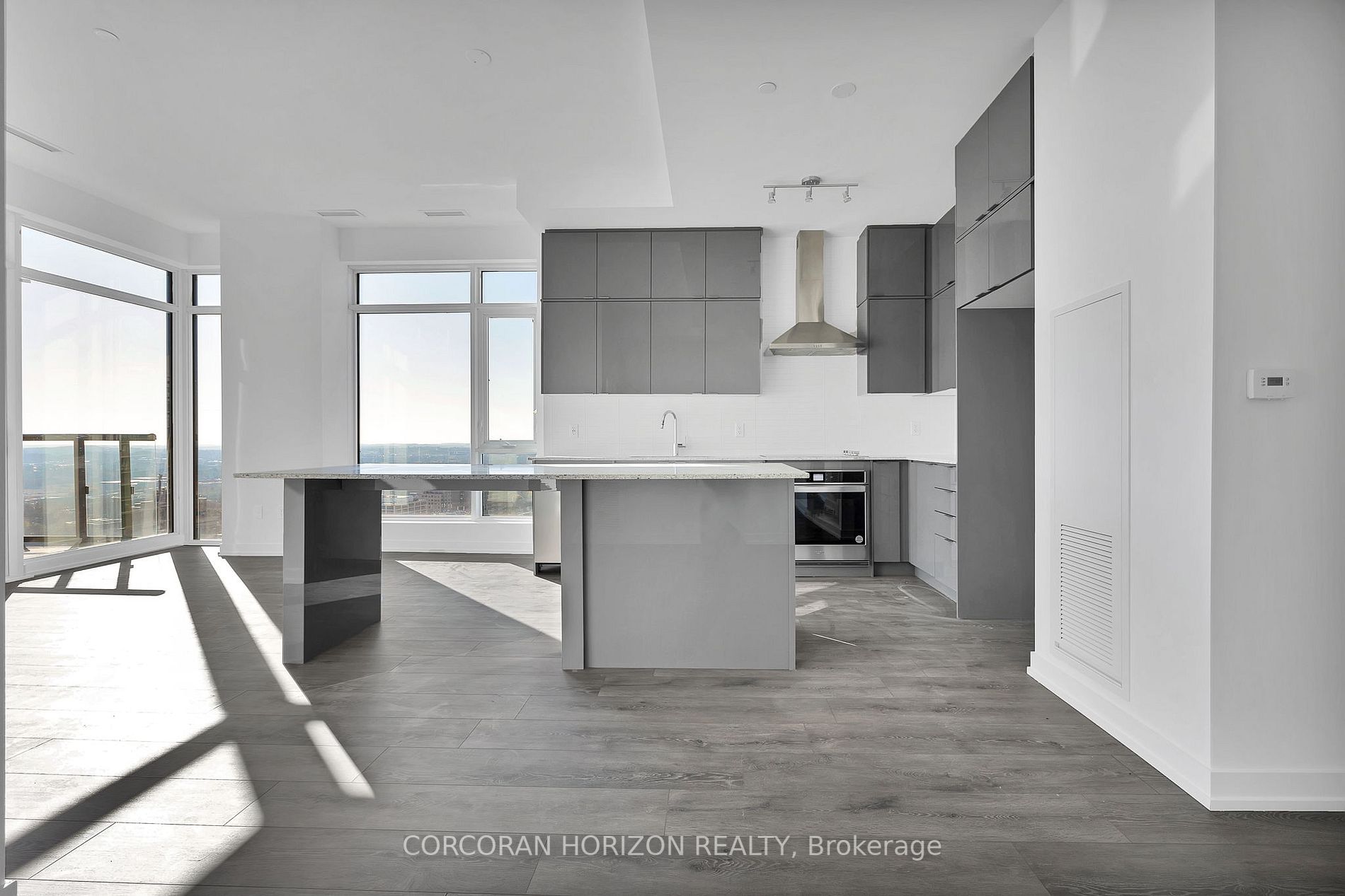 55 Duke St W, #2508