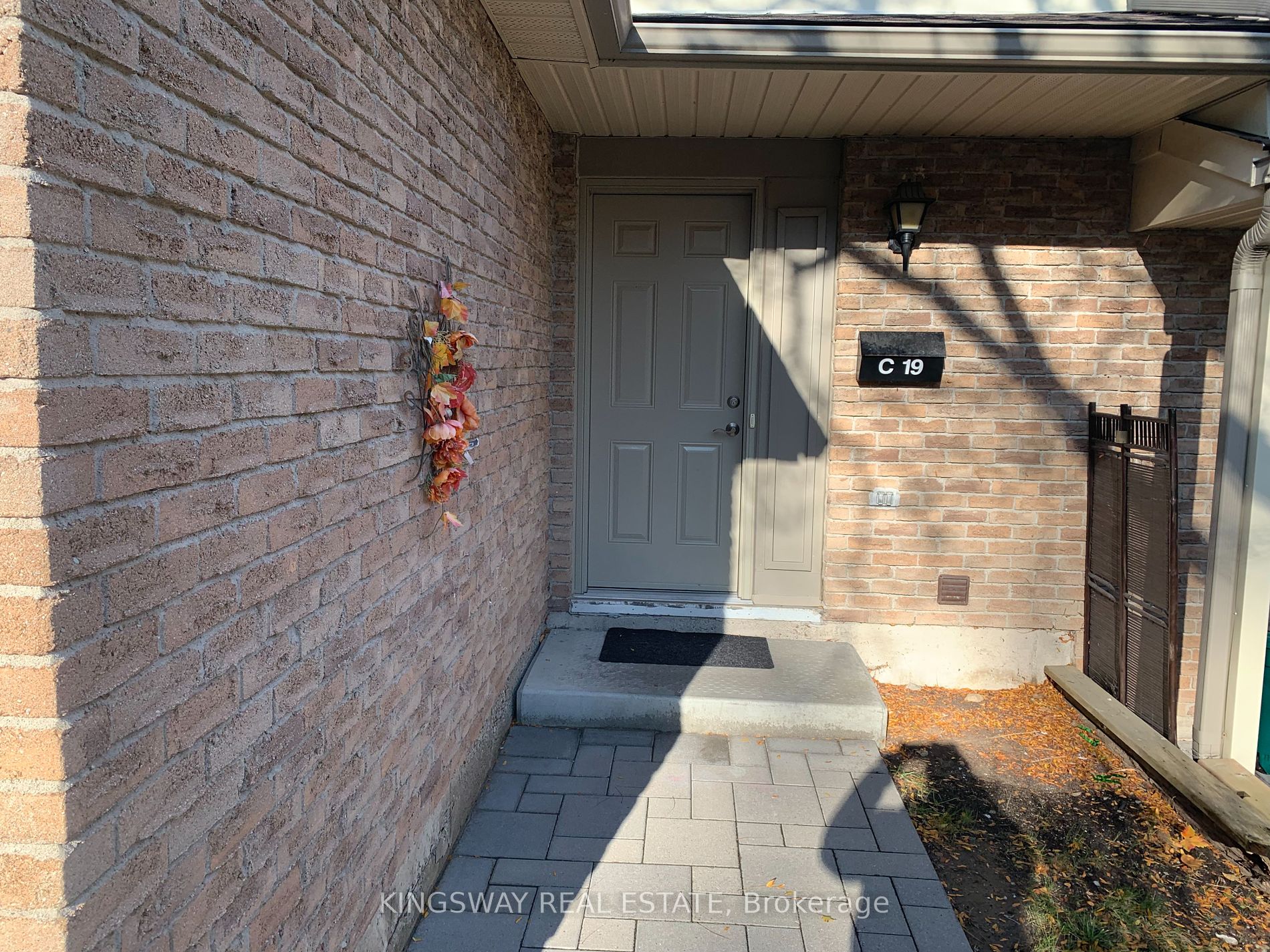 223 Pioneer Dr, #C19