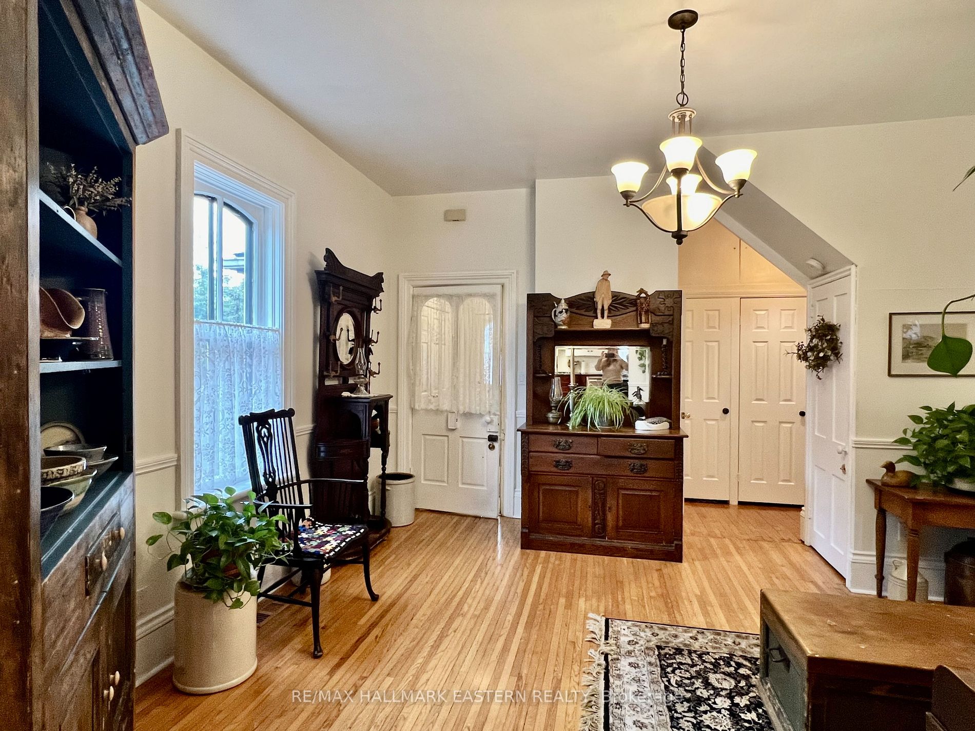 41 Victoria Ave N